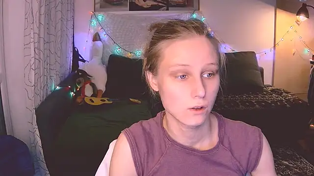 Snapshot of KatiKate chatting on December 28, 2024, 2:21 pm KatiKate online show from December 28, 2024, 2:21 pm