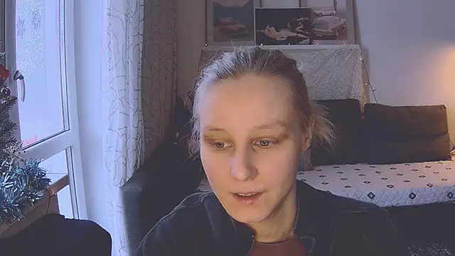 Snapshot of KatiKate chatting on January 9, 2025, 11:58 am KatiKate online show from January 9, 2025, 11:58 am