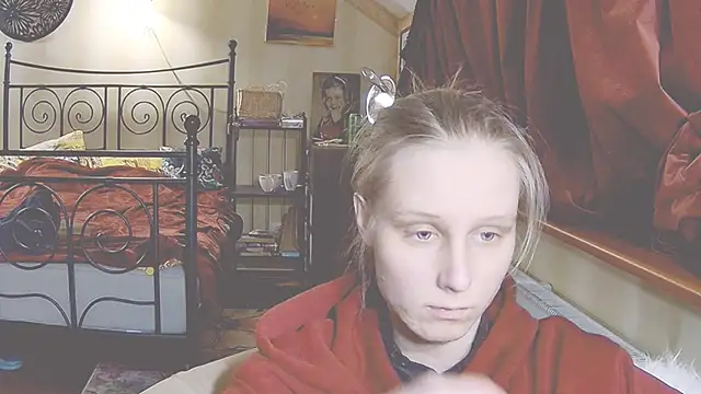 Snapshot of KatiKate chatting on January 17, 2025, 5:30 pm KatiKate online show from January 17, 2025, 5:30 pm