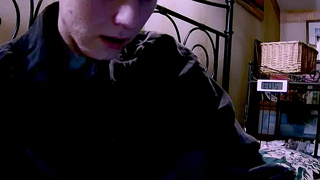 Snapshot of KatiKate chatting on January 20, 2025, 10:59 pm KatiKate online show from January 20, 2025, 10:59 pm