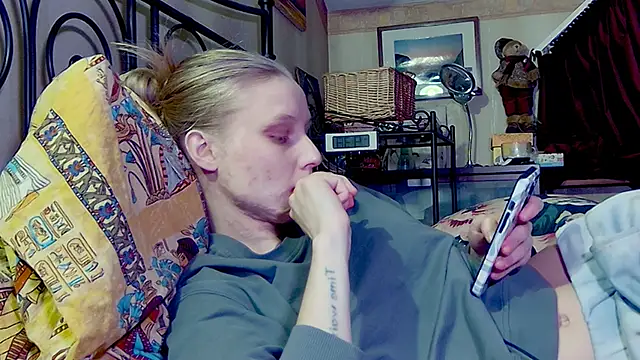 Snapshot of KatiKate chatting on January 25, 2025, 6:35 pm KatiKate online show from January 25, 2025, 6:35 pm