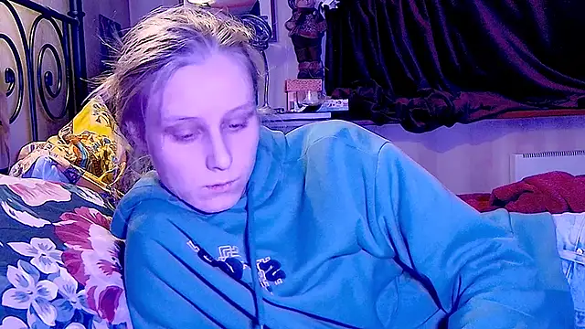 Snapshot of KatiKate chatting on January 27, 2025, 5:58 pm KatiKate online show from January 27, 2025, 5:58 pm