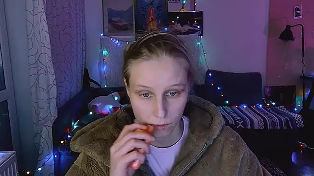 Snapshot of KatiKate chatting on January 30, 2025, 6:21 pm KatiKate online show from January 30, 2025, 6:21 pm