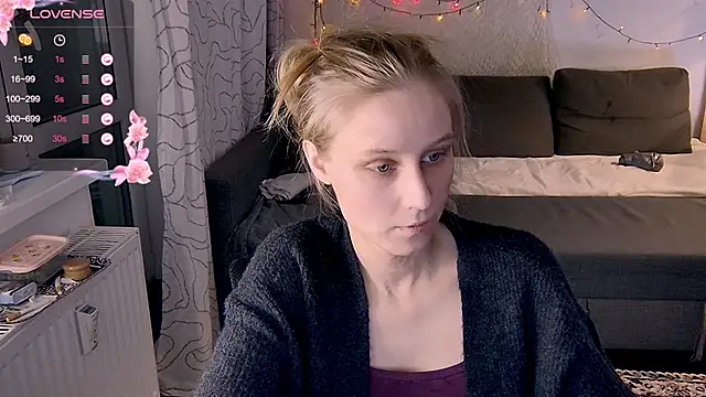 Snapshot of KatiKate chatting on February 8, 2025, 8:10 pm KatiKate online show from February 8, 2025, 8:10 pm