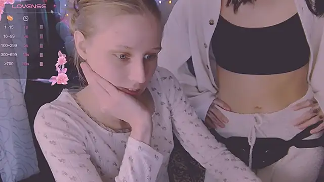 Snapshot of KatiKate chatting on March 1, 2025, 2:55 pm KatiKate online show from March 1, 2025, 2:55 pm