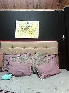 Snapshot of ShyVibes_ chatting on February 6, 2025, 12:43 am ShyVibes online show from February 6, 2025, 12:43 am