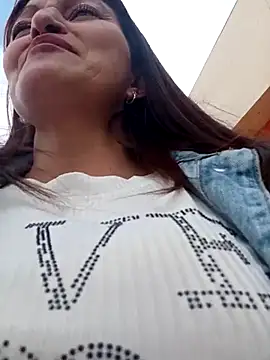 celeste-30  online show from September 20, 2025, 7:26 pm