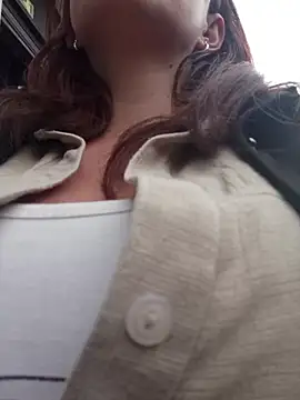 celeste-30  online show from October 10, 2025, 9:36 pm