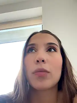 SophieRaily  online show from September 24, 2025, 7:06 pm