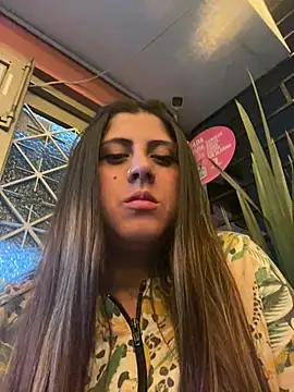 Snapshot of girl_anni chatting on February 9, 2025, 12:39 am girl anni online show from February 9, 2025, 12:39 am