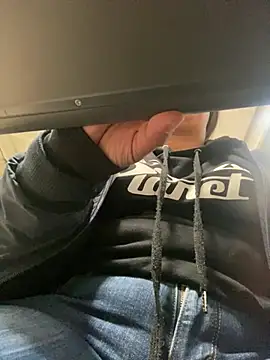 Snapshot of girl_anni chatting on February 15, 2025, 2:04 am girl anni online show from February 15, 2025, 2:04 am