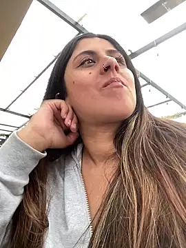 Snapshot of girl_anni chatting on February 21, 2025, 8:05 pm girl anni online show from February 21, 2025, 8:05 pm