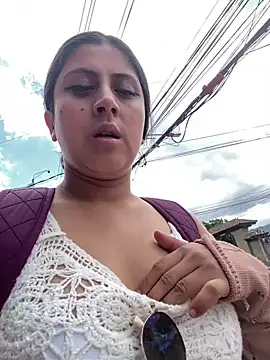 Snapshot of girl_anni chatting on February 26, 2025, 4:03 pm girl anni online show from February 26, 2025, 4:03 pm