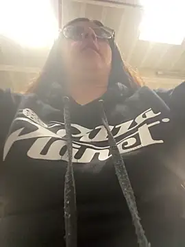 Snapshot of girl_anni chatting on March 4, 2025, 2:17 am girl anni online show from March 4, 2025, 2:17 am