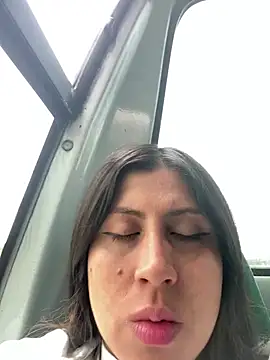 Snapshot of girl_anni chatting on March 4, 2025, 5:03 pm girl anni online show from March 4, 2025, 5:03 pm