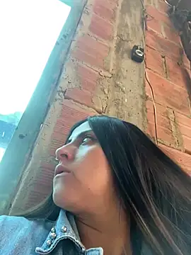 Snapshot of girl_anni chatting on March 15, 2025, 9:27 pm girl anni online show from March 15, 2025, 9:27 pm