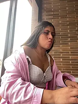 Snapshot of girl_anni chatting on March 20, 2025, 6:09 pm girl anni online show from March 20, 2025, 6:09 pm