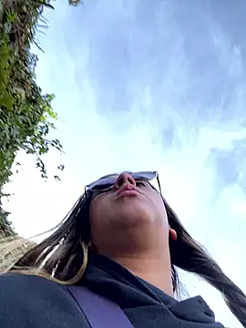 Snapshot of girl_anni chatting on September 16, 2025, 12:06 pm girl anni online show from September 16, 2025, 12:06 pm