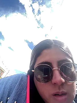 Snapshot of girl_anni chatting on November 1, 2025, 3:47 pm girl anni online show from November 1, 2025, 3:47 pm