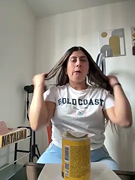 Snapshot of girl_anni chatting on November 5, 2025, 5:13 pm girl anni online show from November 5, 2025, 5:13 pm