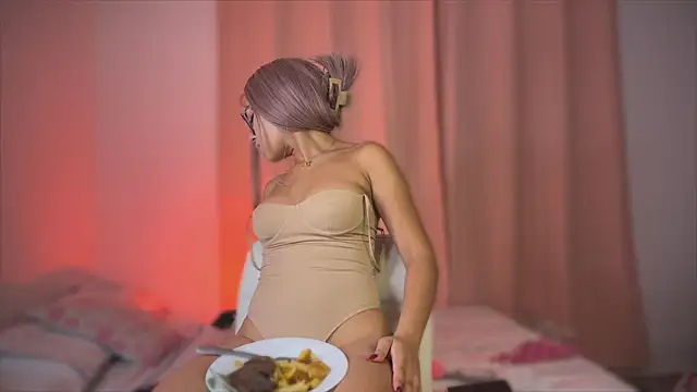 Mia petite01 online show from March 21, 2025, 9:34 pm