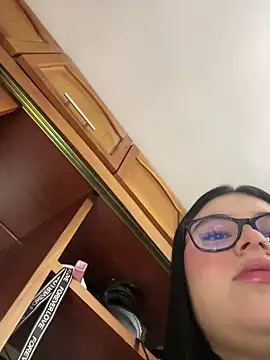 alissonfernandez  online show from March 18, 2026, 9:34 am