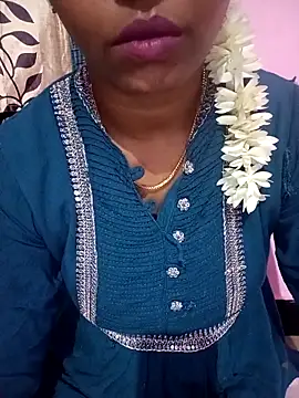 Villageammu18 online show from May 5, 2026, 5:10 pm