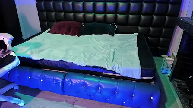 Lovely celeste online show from November 8, 2025, 3:50 am