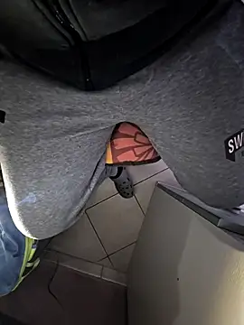 Snapshot of HardWolf2024 chatting on February 18, 2026, 4:03 pm HardWolf2024 online show from February 18, 2026, 4:03 pm