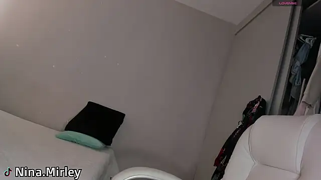 Ninamirley online show from February 27, 2026, 7:03 pm