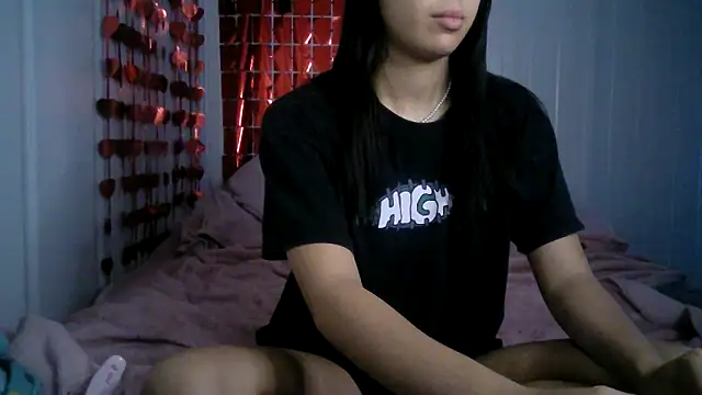 Snapshot of isabella048 chatting on October 11, 2025, 5:00 pm isabella048 online show from October 11, 2025, 5:00 pm