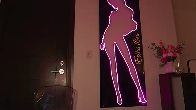 LunaMystyque online show from October 4, 2025, 8:07 pm