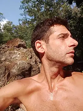 Snapshot of MrTamburine22 chatting on July 18, 2026, 4:33 pm MrTamburine22 online show from July 18, 2026, 4:33 pm