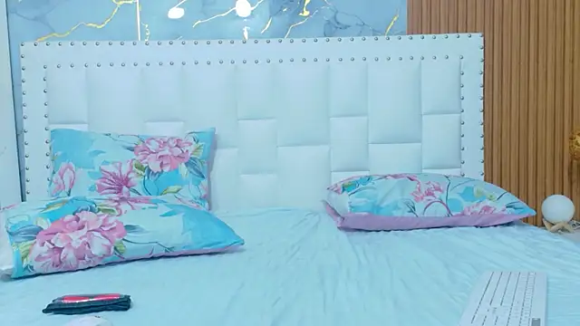 hornybarelylegalgirl online show from March 22, 2026, 12:08 pm