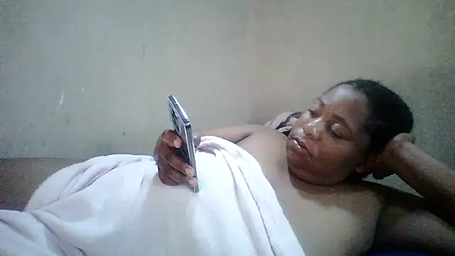 bustyboobs6 online show from January 7, 2026, 7:33 am