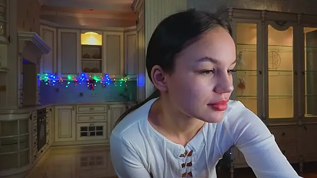 UdelaAshfield online show from December 23, 2024, 5:22 pm