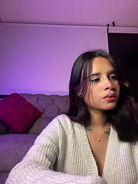 Snapshot of alessia_iris19 chatting on February 24, 2025, 4:16 am alessia iris19 online show from February 24, 2025, 4:16 am