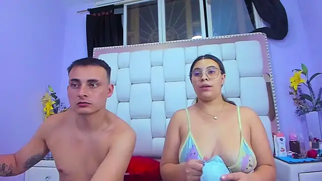 Snapshot of Salome_Moonn chatting on October 19, 2025, 1:39 am Salome Moonn online show from October 19, 2025, 1:39 am