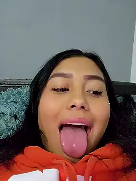 Snapshot of Val_clarck chatting on December 5, 2024, 3:26 am Val clarck online show from December 5, 2024, 3:26 am