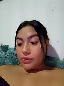 Snapshot of Val_clarck chatting on December 16, 2024, 11:18 pm Val clarck online show from December 16, 2024, 11:18 pm