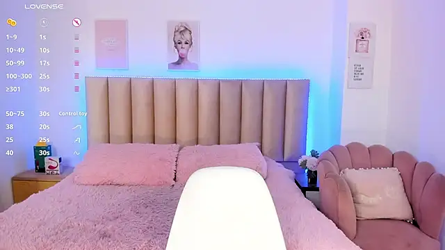 Snapshot of Catvalentine_ chatting on December 5, 2024, 6:32 am Catvalentine online show from December 5, 2024, 6:32 am