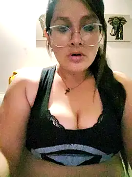 Snapshot of Neve_Collins chatting on January 9, 2025, 4:41 am Neve Collins online show from January 9, 2025, 4:41 am
