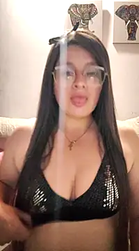 Snapshot of Neve_Collins chatting on February 8, 2025, 5:29 am Neve Collins online show from February 8, 2025, 5:29 am