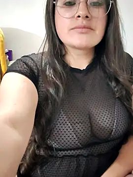 Snapshot of Neve_Collins chatting on February 16, 2025, 9:26 am Neve Collins online show from February 16, 2025, 9:26 am