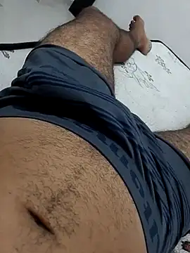 Snapshot of Leleko1997 chatting on October 30, 2025, 3:19 am Leleko1997 online show from October 30, 2025, 3:19 am