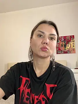 MiraMiss online show from October 11, 2025, 9:19 am