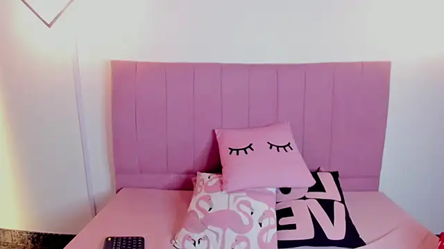 Snapshot of MeridaLane chatting on February 10, 2025, 11:57 am MeridaLane online show from February 10, 2025, 11:57 am