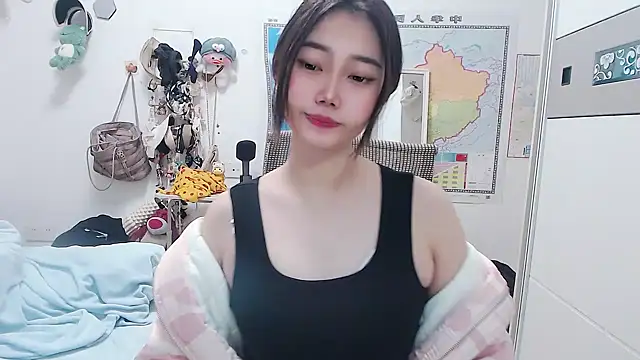 Cherie-xinxin01 online show from December 10, 2024, 12:16 pm