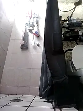 Alee3xxx online show from October 10, 2025, 2:16 pm