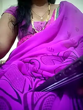 Snapshot of Telugu-mirchi chatting on October 31, 2025, 6:20 pm Telugu-mirchi online show from October 31, 2025, 6:20 pm